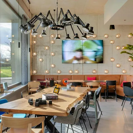 Moxy Antwerpen